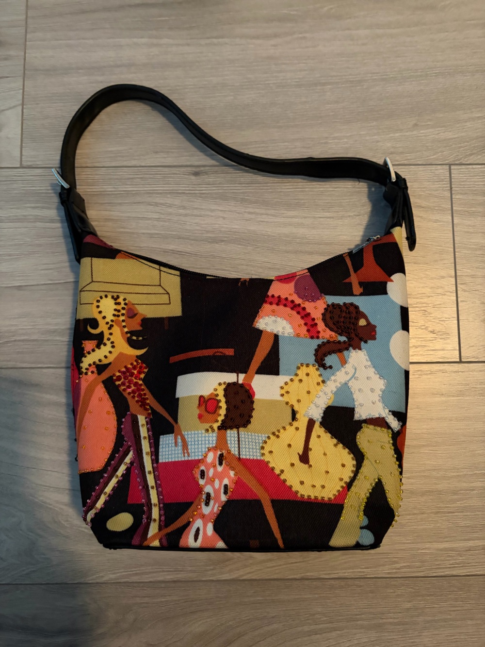 Colorful Graphic Print Shoulder Bag in Multi-Color